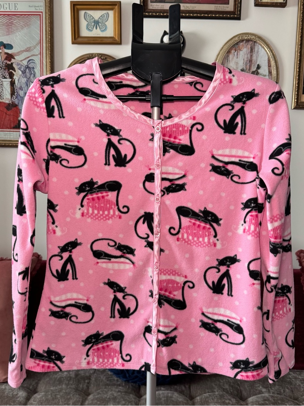 Retro Pajama Top with Black Cat Print